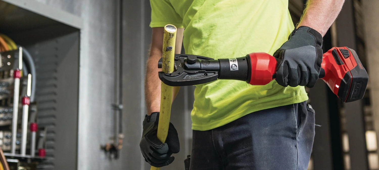 Pince à Sertir Et à Couper Universelle NUN 54-A Avec Une Pression De 6 Tonnes 2 Pince à Sertir Et à Couper Universelle NUN 54-A Avec Une Pression De 6 Tonnes – Image 2